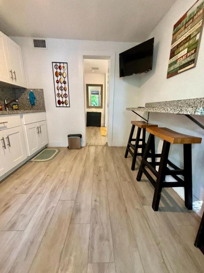 Quiet & Centrally Located House - Private Parking, Laundry And Storage For Luggage Miami Ngoại thất bức ảnh