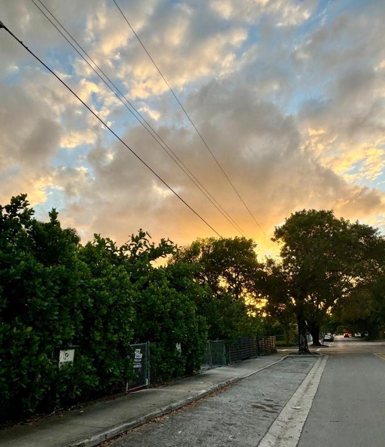 Quiet & Centrally Located House - Private Parking, Laundry And Storage For Luggage Miami Ngoại thất bức ảnh