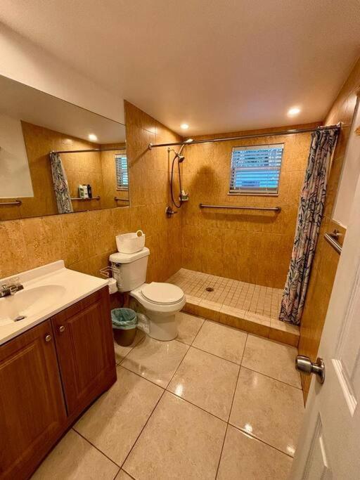 Quiet & Centrally Located House - Private Parking, Laundry And Storage For Luggage Miami Ngoại thất bức ảnh
