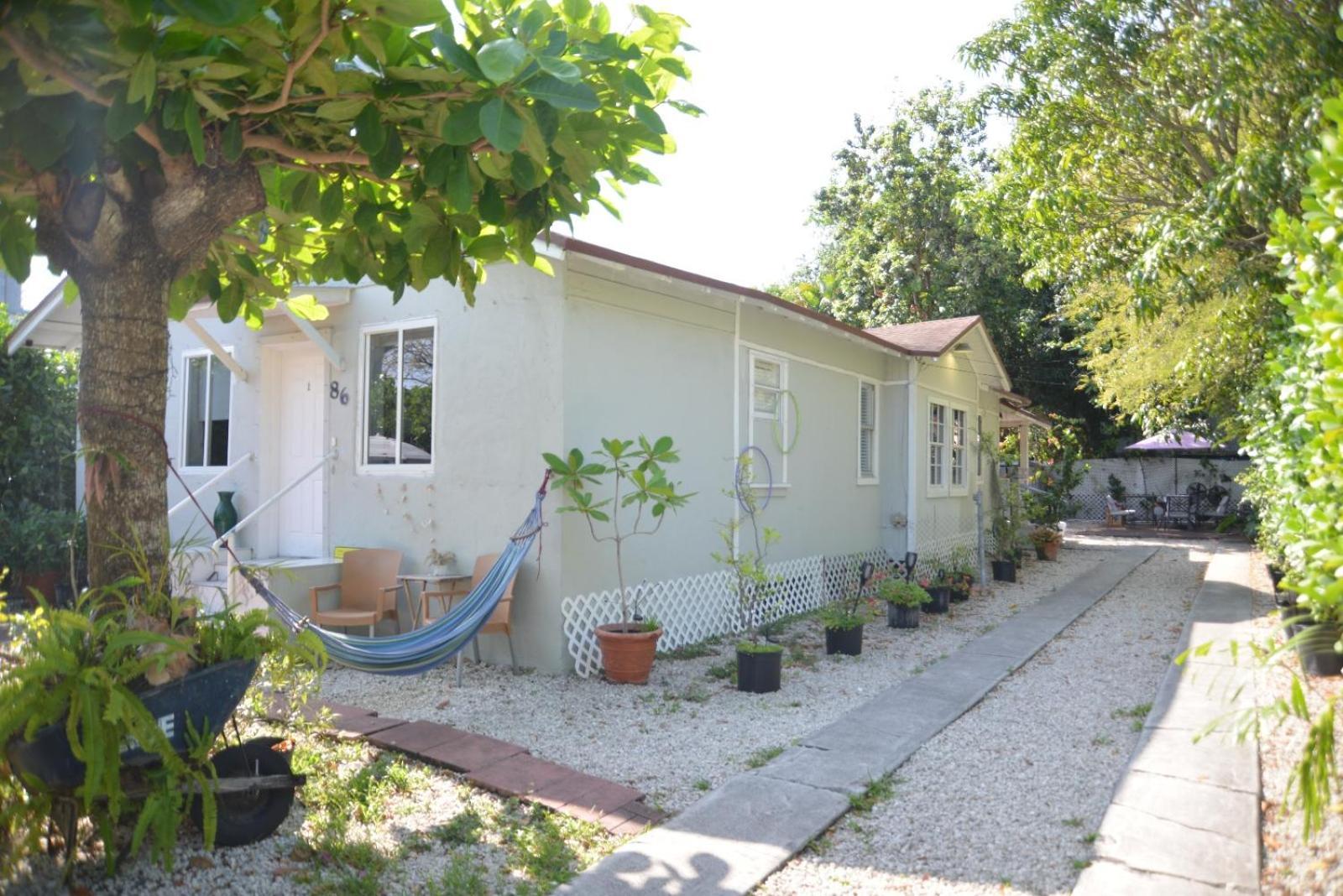Quiet & Centrally Located House - Private Parking, Laundry And Storage For Luggage Miami Ngoại thất bức ảnh